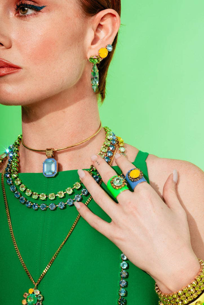 The Basics Studs in Candy Crush: Soft Mint Ignite Glacier Blue